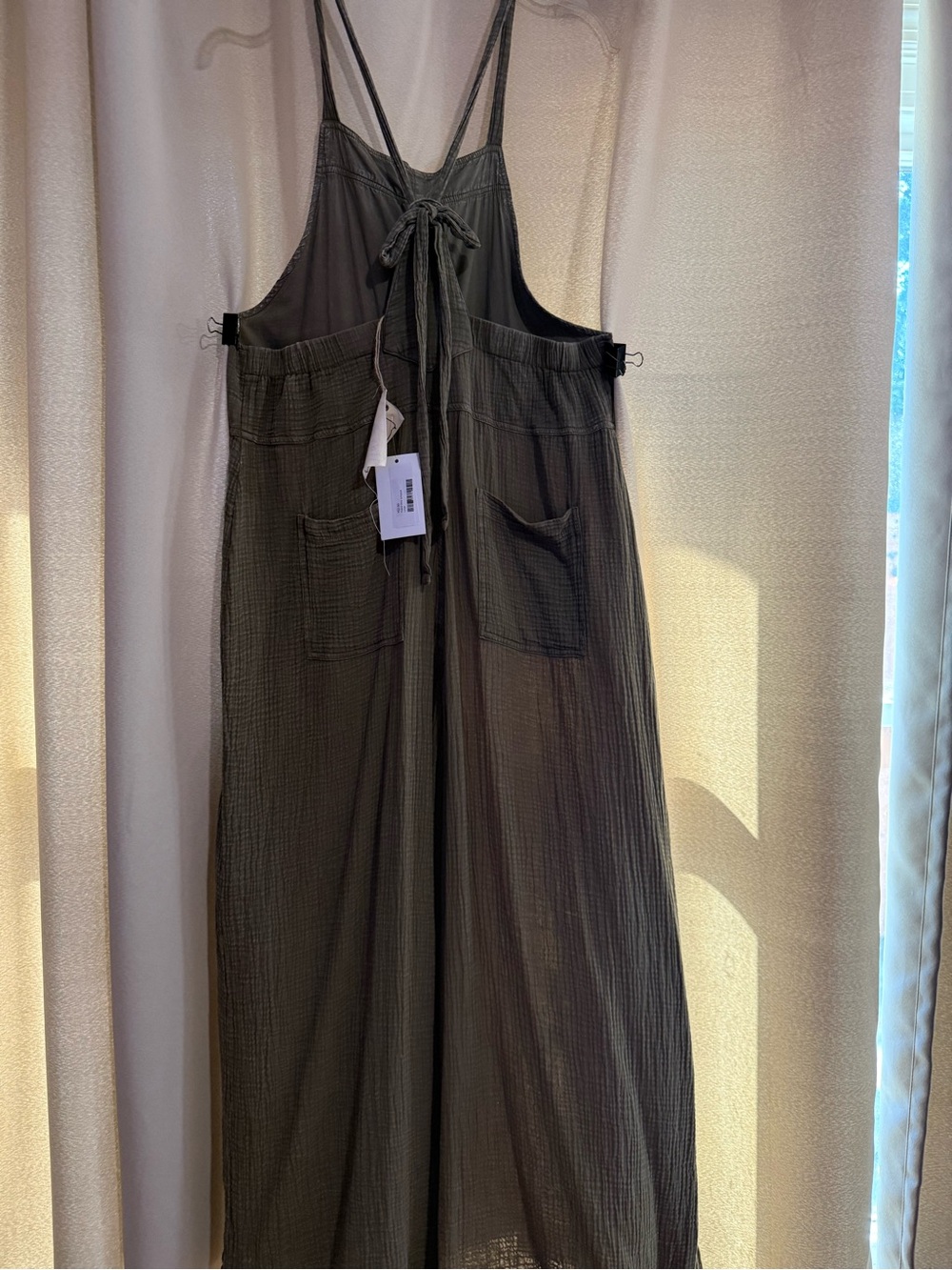 Easel Womenโs Olive Green Lightweight Jumpsuit with Pockets